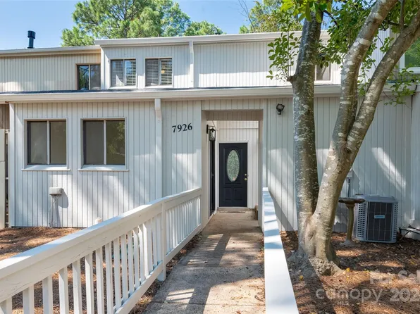 7926 Horse Chestnut Ln, Charlotte, NC 28277