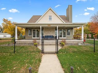 300 2nd Ave, Hampton, IL 61256