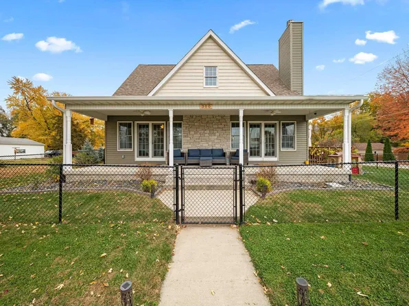 300 2nd Ave, Hampton, IL 61256