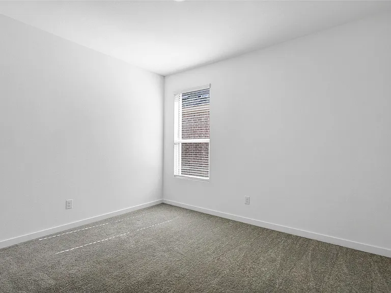 1328 Francesca Dr — Photo 15