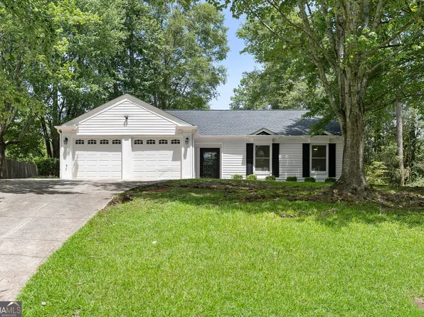 209 Hickory Trl, Riverdale, GA 30274