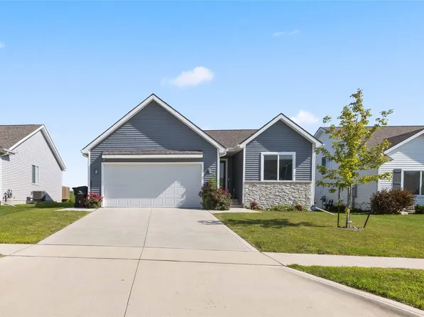 1295 Locust St, Waukee, IA 50263
