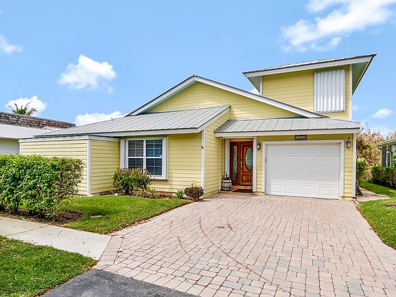 2nd image of 4010 NE Breakwater Dr