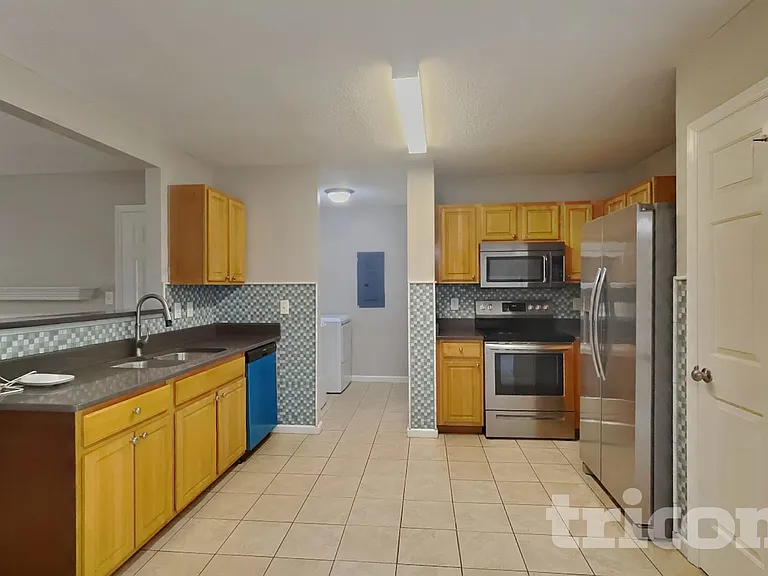 4812 Silverdene St — Photo 5