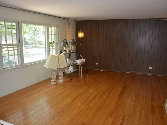 5th image of 701 N Williams Dr