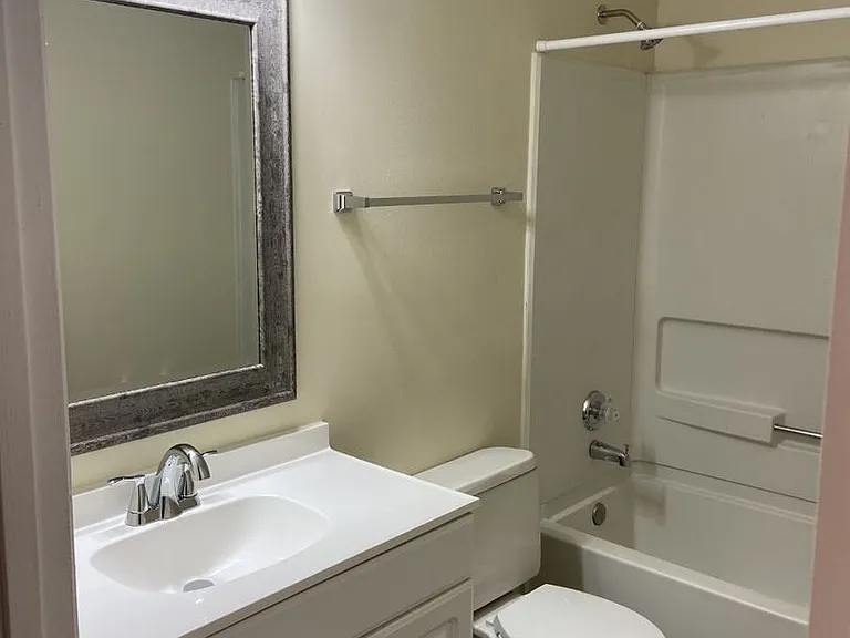 305 Hardee St — Photo 11