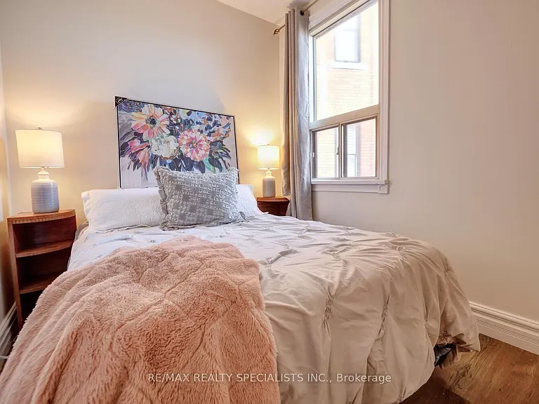 17 Foster St — Photo 13