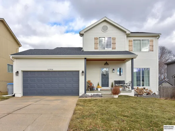 20906 Ash St, Gretna, NE 68028