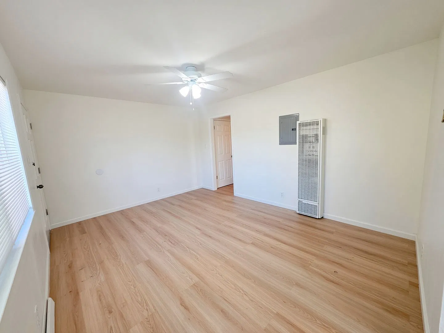 2136 Main St. — Photo 4