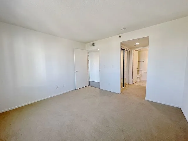Midvale Towers — Photo 238