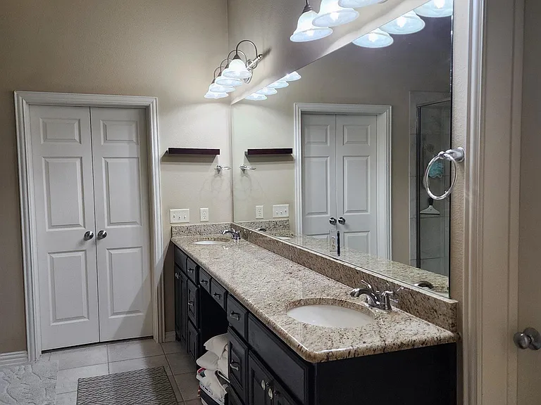 10082 Drawbridge Dr — Photo 14
