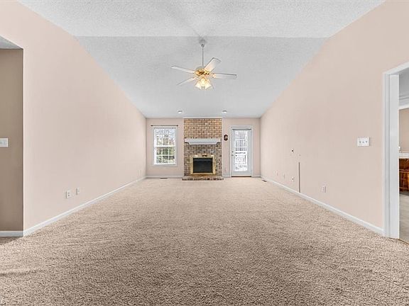 4th image of 8997 Pepper Ridge Ct