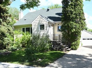 10837 139th St NW, Edmonton, AB T5M1P6