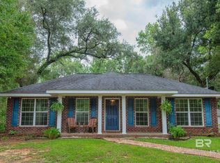 6304 Henshaw Rd, Fairhope, AL 36532