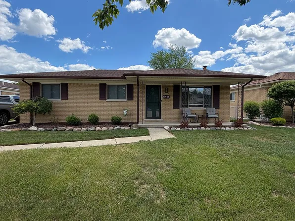 17628 Zanger St, Clinton Township, MI 48038