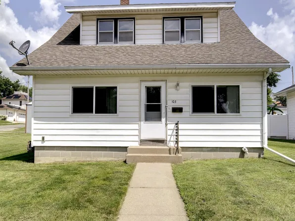 103 Vine Ave W, Montgomery, MN 56069