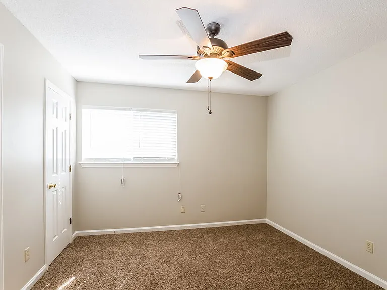 1812 Black Bear Cir E — Photo 11