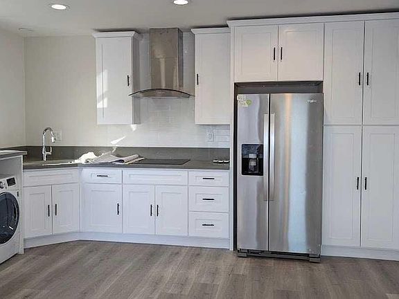 2nd image of 3416 Kelburn Ave