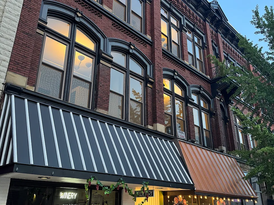 219 N Main St #D