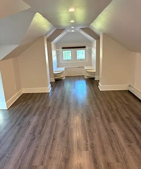 531 Queen St — Photo 9