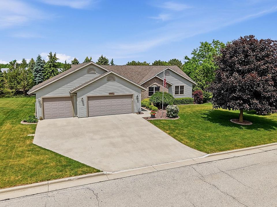 1st image of 1210 Foxglove LANE