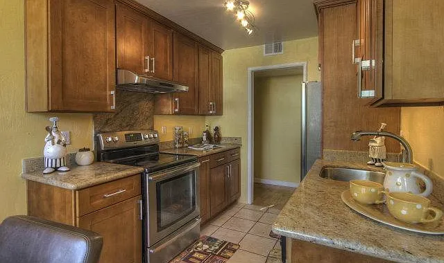183 Del Medio Ave — Photo 4