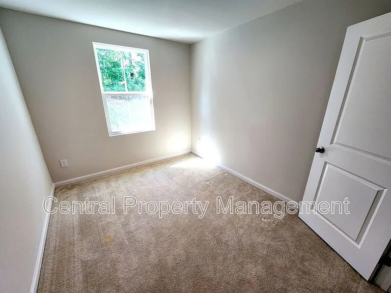 165 Sarnesfield Way — Photo 29