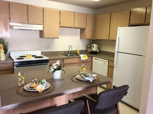 Your Open Kitchen and Breakfast Bar - Thorneberry Atrium
