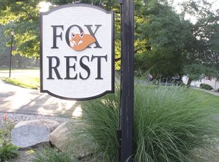 8689 Fox Rest Dr #44, Brecksville, OH 44141