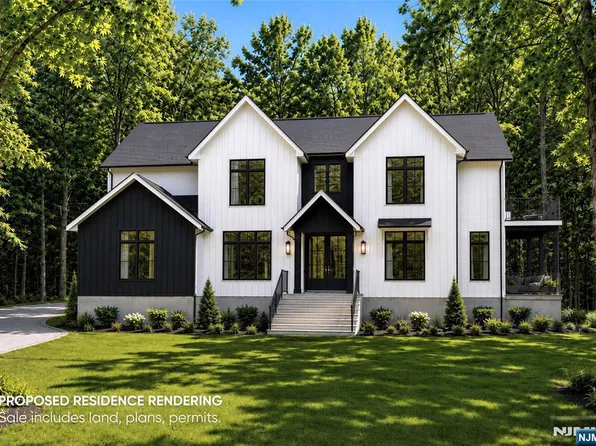 10 Deerfield Dr, Woodcliff Lake, NJ 07677