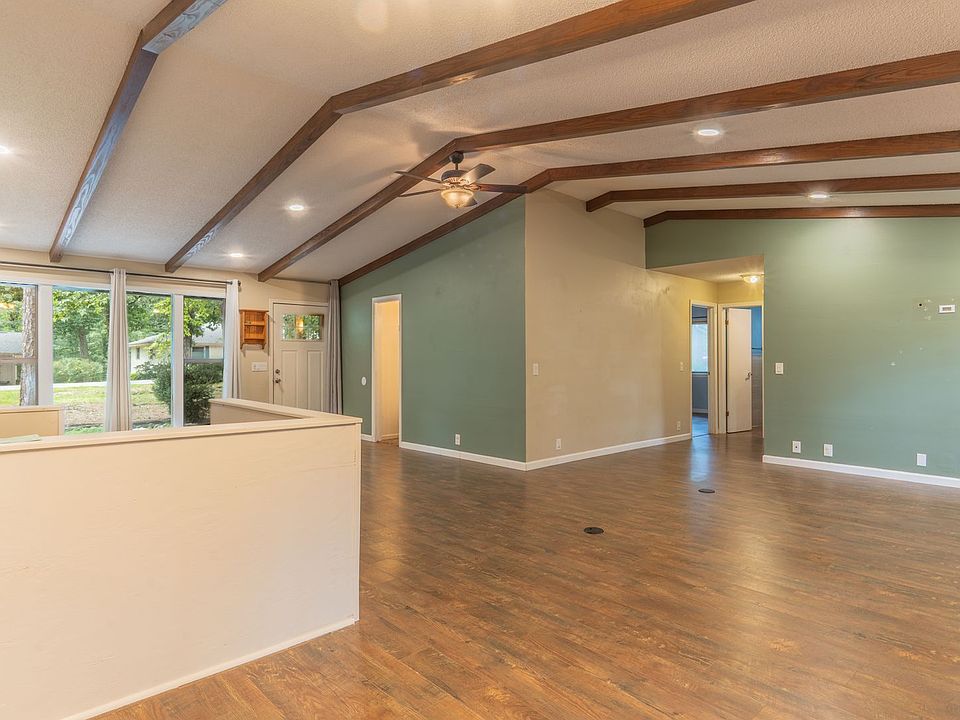 1st image of 68 Sierra Dr