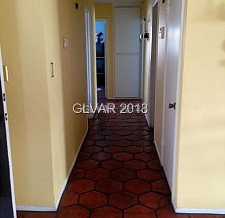 4th image of 2509 Lakeside Dr