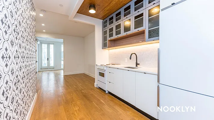 Rented by Nooklyn NYC LLC | media 60