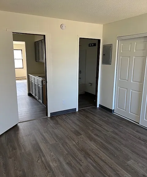1203 Dixon Ave — Photo 6