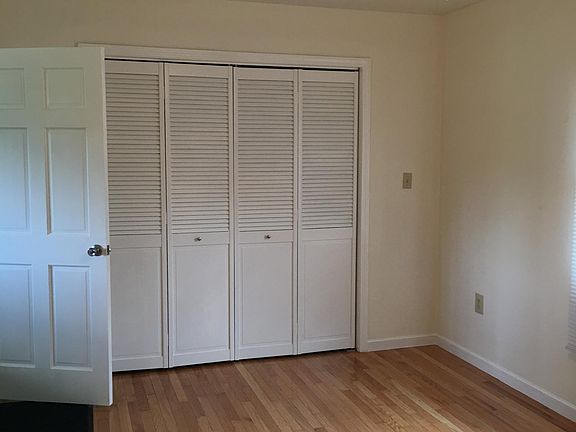 3rd image of 3401 Naylor Dr
