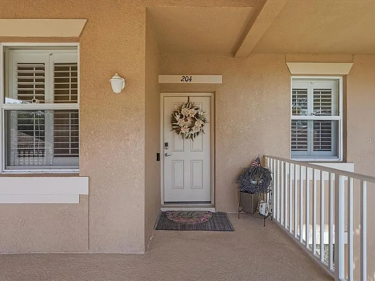 819 Fairwaycove Ln #204 — Photo 5