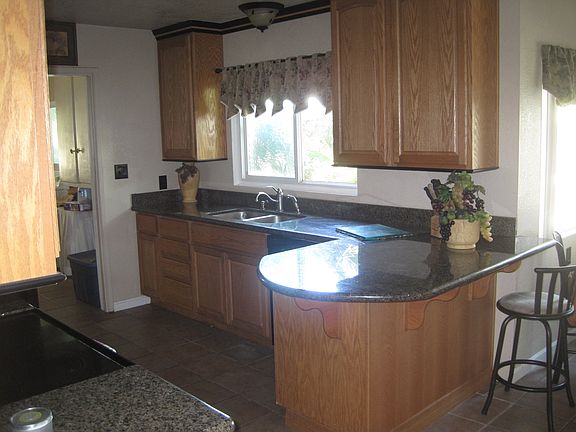 2nd image of 2421 Canal Dr