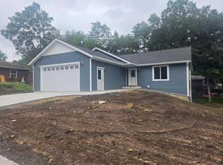 567 Ridge St, Reedsburg, WI 53959