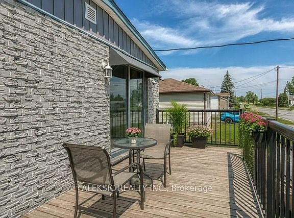 2nd image of 91 Montcalm St