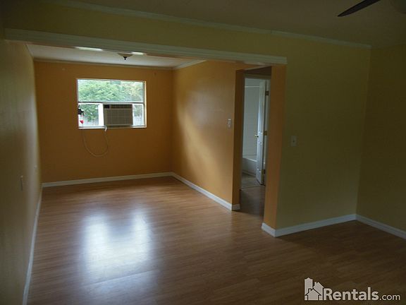 3rd image of 11635 Meadowlane Dr