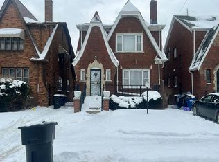 17152 Santa Rosa Dr, Detroit, MI 48221