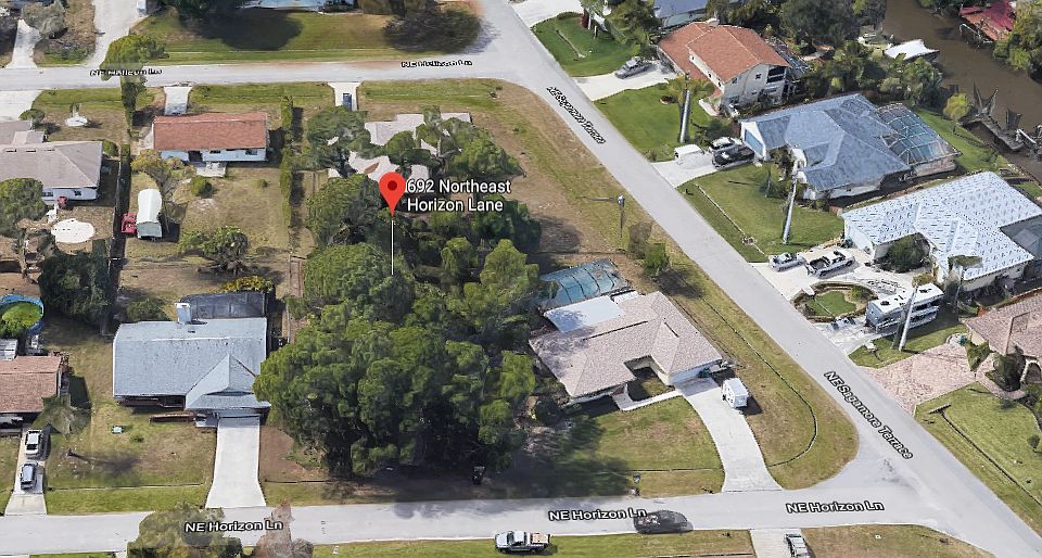 1st image of 692 NE Horizon Ln