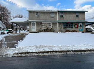 647 Hollywell Ave, Chambersburg, PA 17201