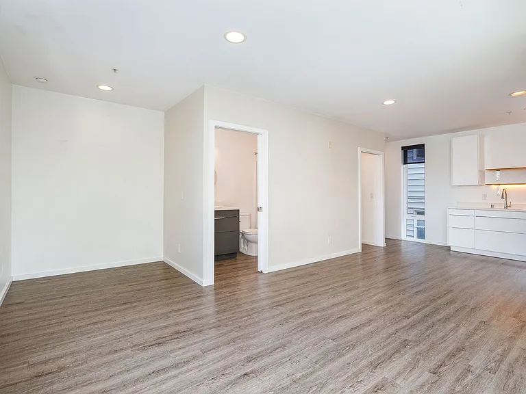 1410 S King St #8 — Photo 10