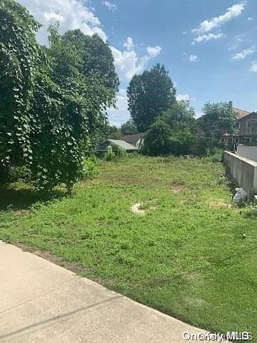 1st image of 48-17 Browvale Lane
