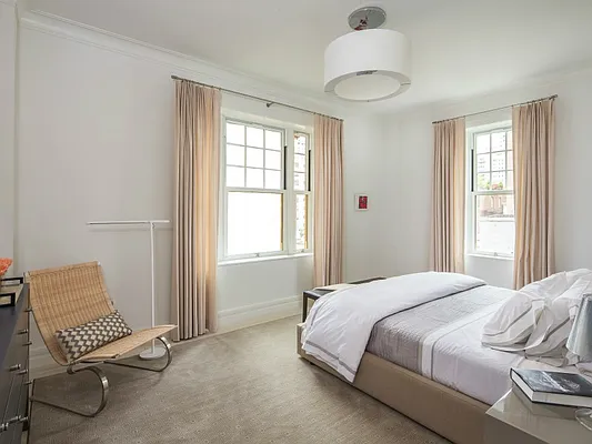 Sold by Sotheby's International Realty | media 25