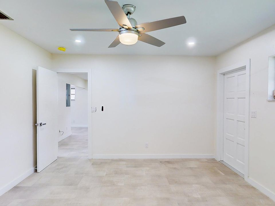 1st image of 213 SW 1st Ct #219