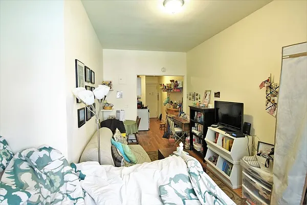 Rented by JK Dansar Corp | media 5