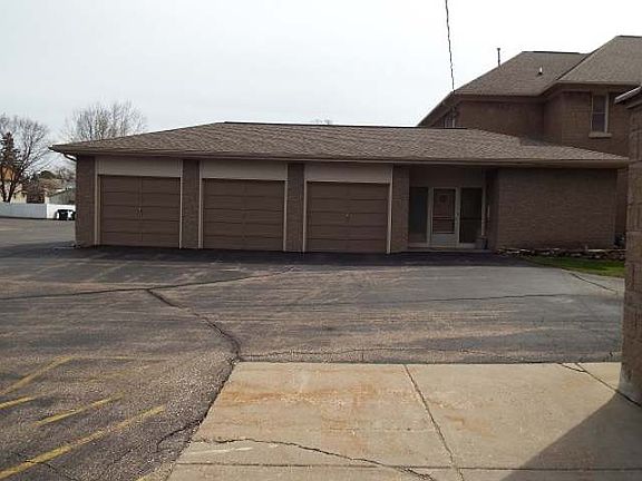 2nd image of 735 Deleglise St
