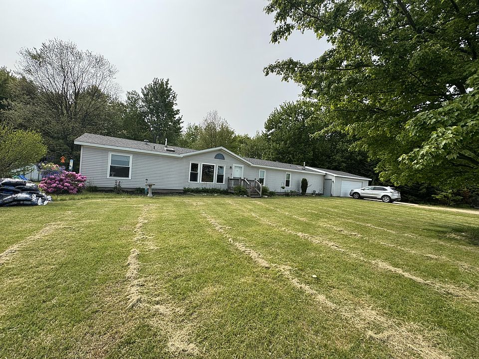 1st image of 28 70th St